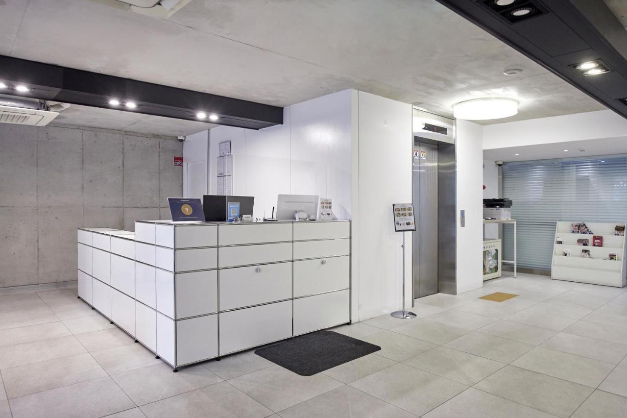 Creto Hotel Myeongdong Сеул Екстериор снимка