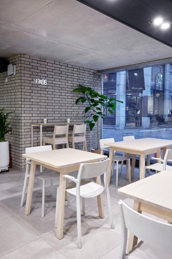 Creto Hotel Myeongdong Сеул Екстериор снимка