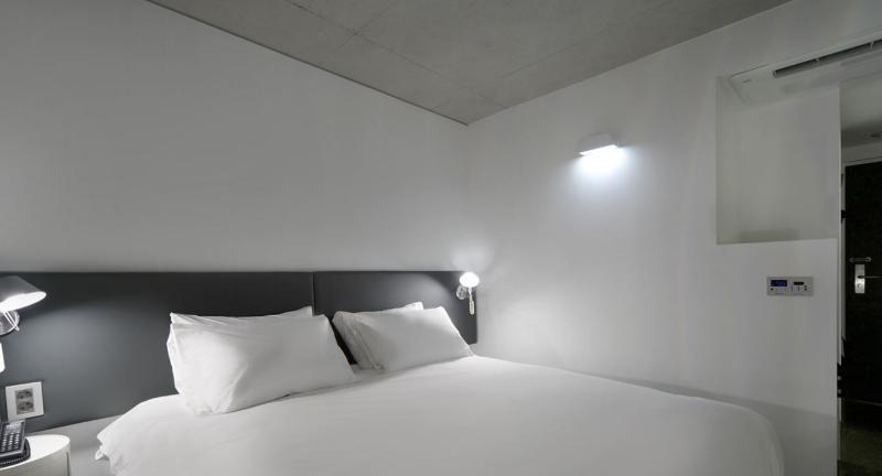 Creto Hotel Myeongdong Сеул Екстериор снимка