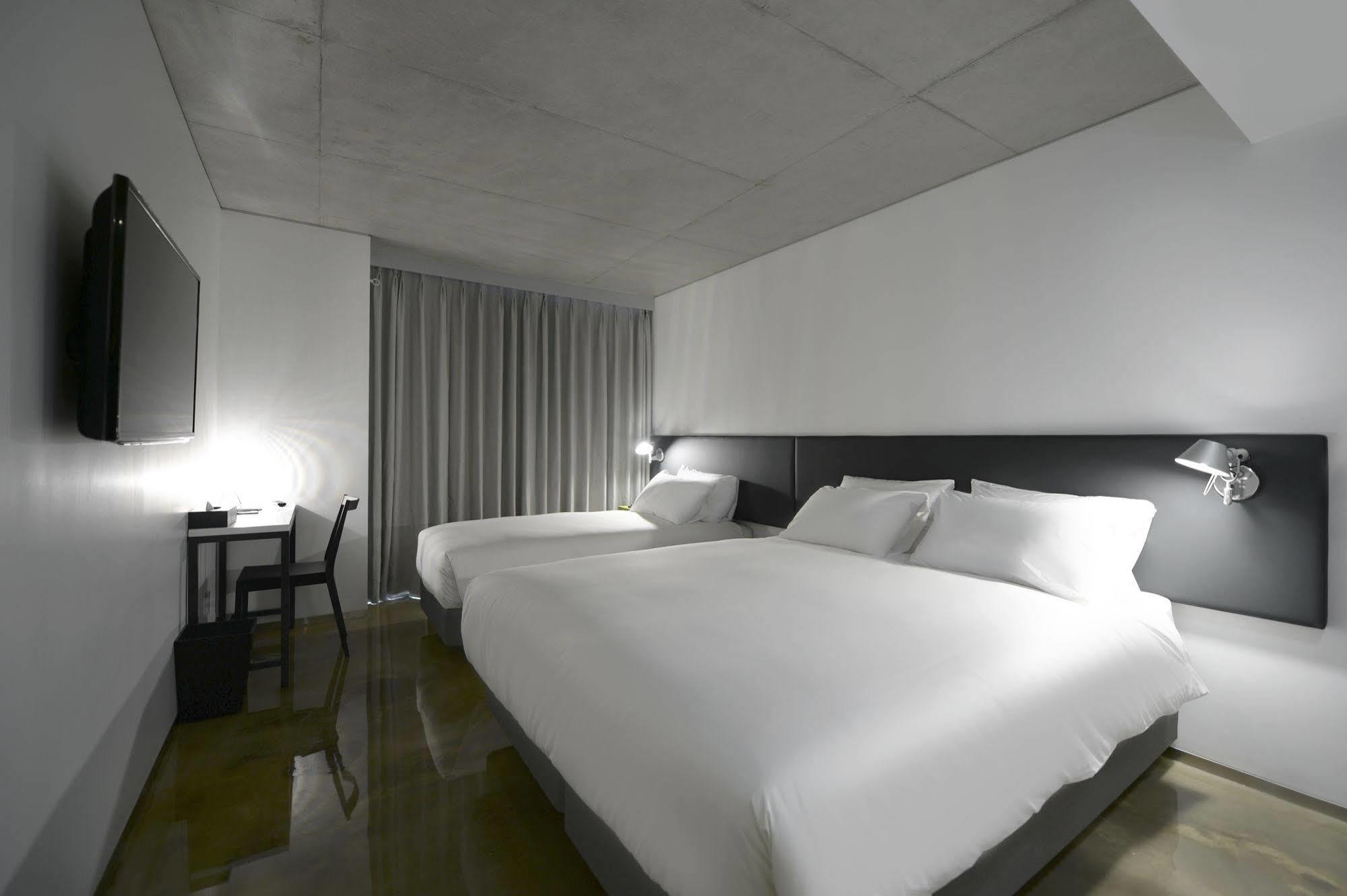 Creto Hotel Myeongdong Сеул Екстериор снимка